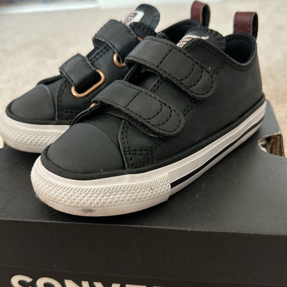 Converse
Chuck Taylor ® All Star® 2V Sneaker - Picture 3 of 6